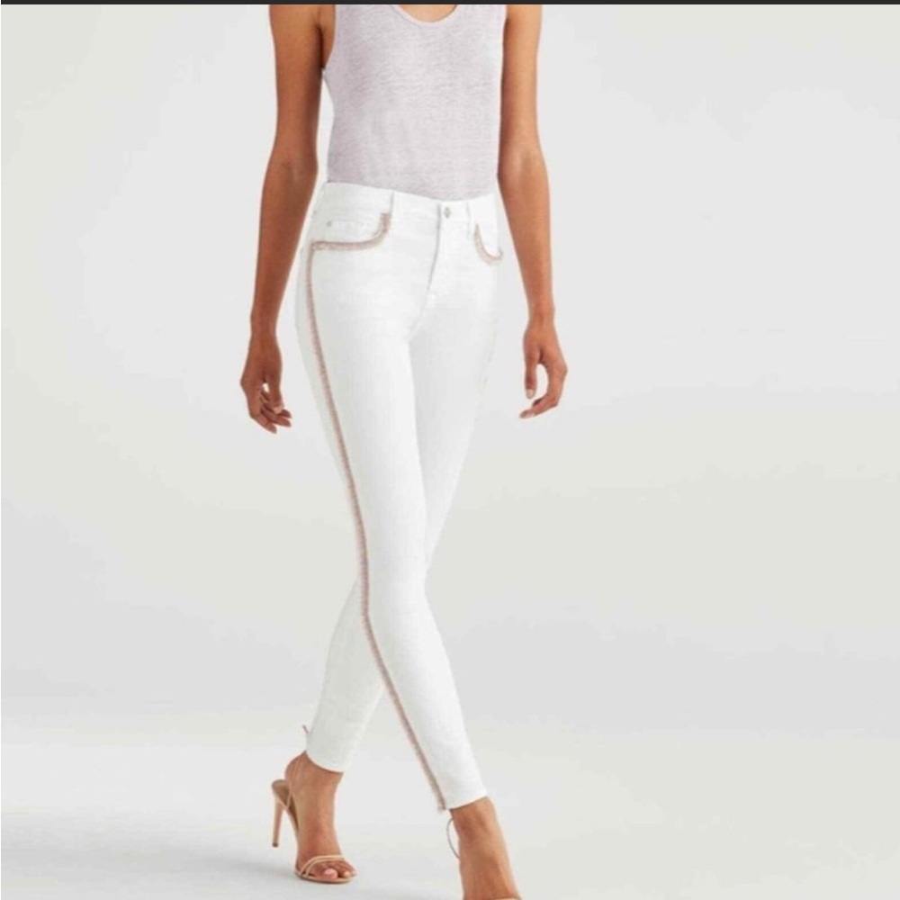 NWOT 7 For All Mankind Gwenevere White Skinny Jean w/rainbow fringe trim Size 32